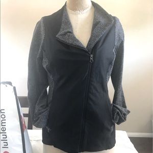Lululemon Houndstooth zip up jacket